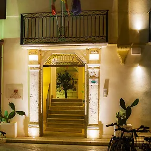 Aegusa Hotel